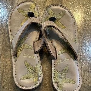Clarks Tan Starfish Flip-Flops